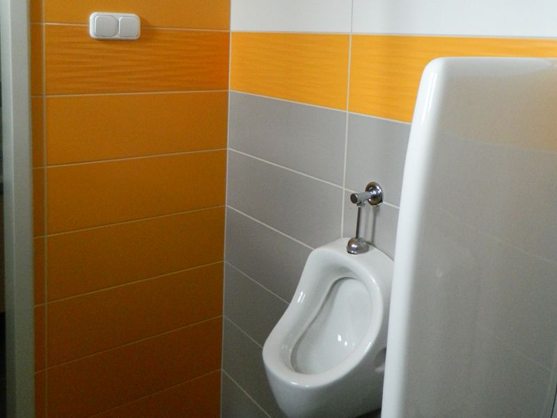 a wc is illeszkedik a designbe